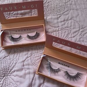 Black False Eyelashes for Dramatic Makeup